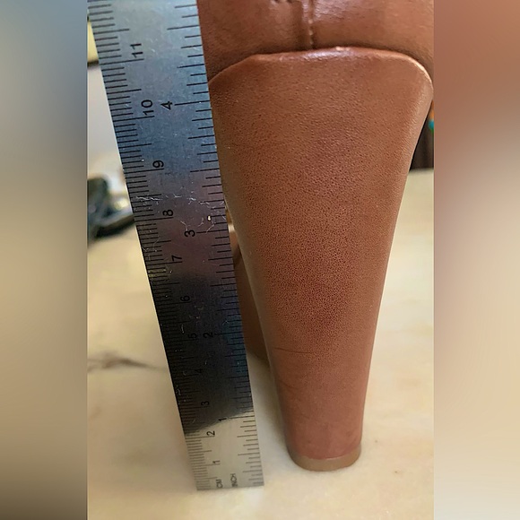 Jessica Simpson brown wadge. - Picture 8 of 10